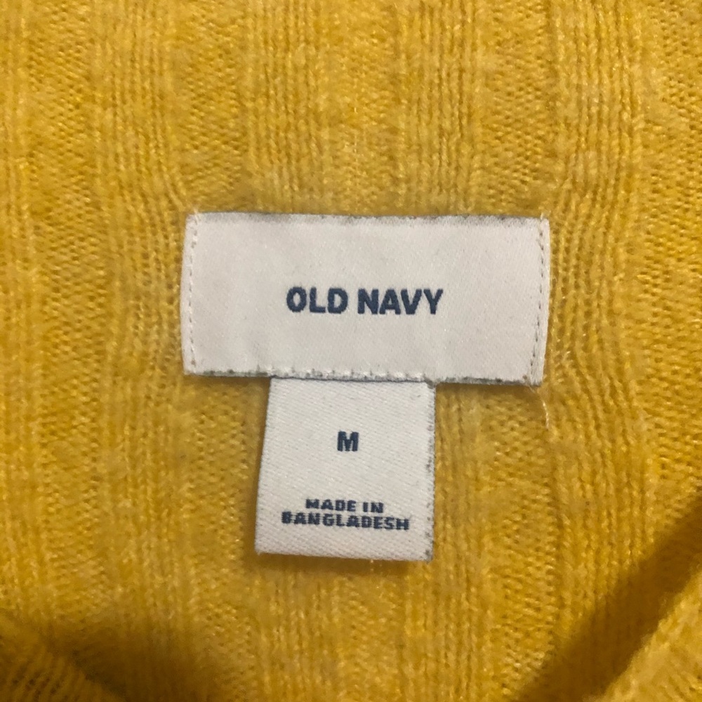Old navy yellow mock neck sweater size medium - Picture 4 of 5